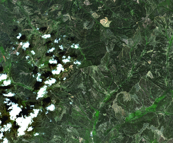 Mosaico Sentinel-2 Imagem multiespectral de 30 de março de 2022 com nuvens